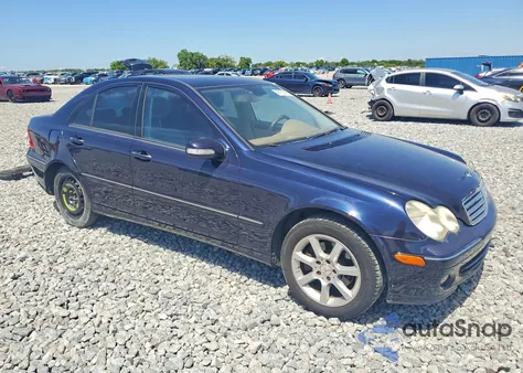 2007 Mercedes-Benz C 280 z USA, uszkodzony, nr VIN WDBRF54H47F852182